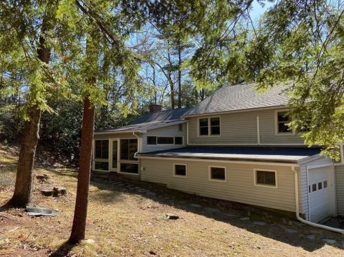 198 Alpine Dr, Amherst, MA 01002-1617