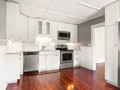 38 Clarendon St, Newton, MA 02460-2021