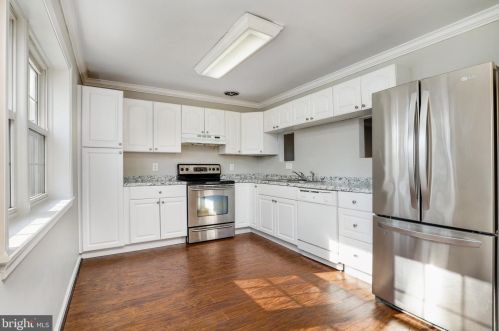 9005 Queen Maria Ct, Columbia MD 21045-2405 exterior