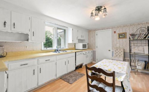 1890 Brg Rd, Eastham MA 02642-3213 exterior