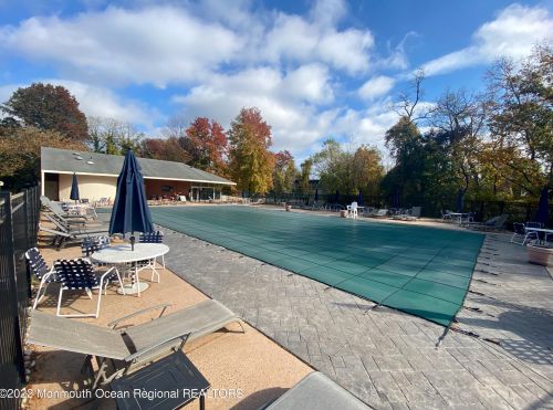 31 Ann Ct, Tinton Falls NJ  07724-3000 exterior