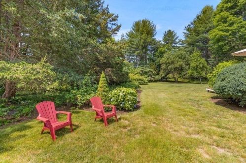 4 Pinegrove Rd, Hingham MA 02043-3923 exterior