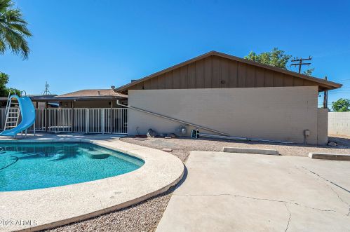 2324 Cactus Rd, Phoenix AZ 85032-7609 exterior