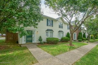 8000 Aspen Green Ln, Louisville, KY 40291-5775