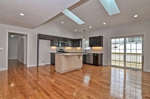 77 Ariel Cir, Sutton MA 01590-4825 exterior