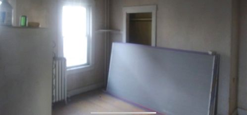 566 Bradford Ave, Fall River MA 02721-1017 exterior