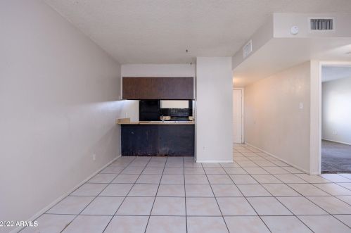 2528 Belmont Ave, Phoenix AZ 85051-6618 exterior