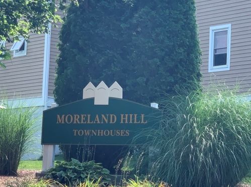 82 Camelot Dr, Worcester MA 01602-1351 exterior