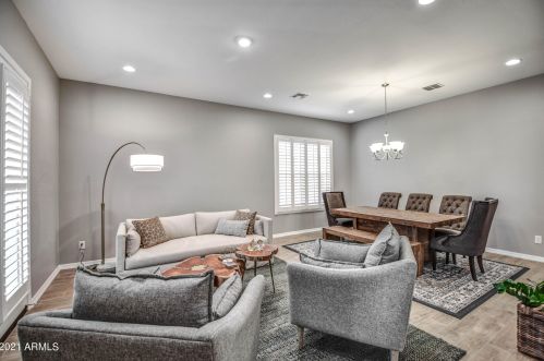 7911 30th Way, Phoenix AZ 85016-8927 exterior