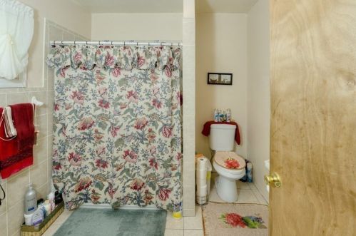 25 Merrick St, Worcester MA 01609-1837 exterior