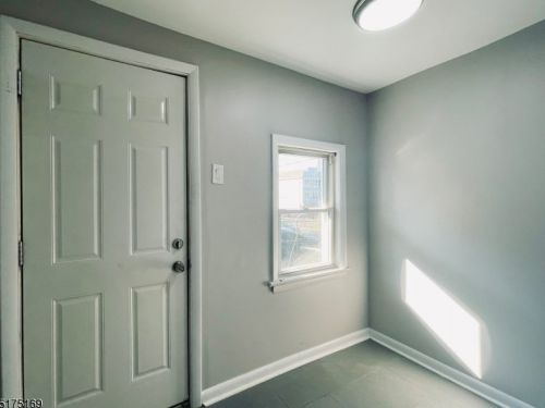 28 Watchung Ave, Belleville NJ  07109-1114 exterior