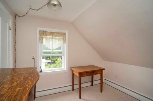 421 Britannia St, Taunton MA 02780-1853 exterior