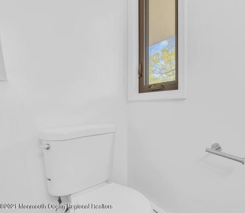 1120 Farmingdale Rd, Jackson Twp NJ  08527-1380 exterior