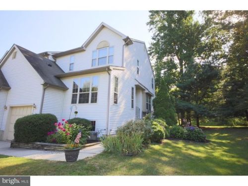 36 Woodstream Ct, West Deptford, NJ 08051-2140