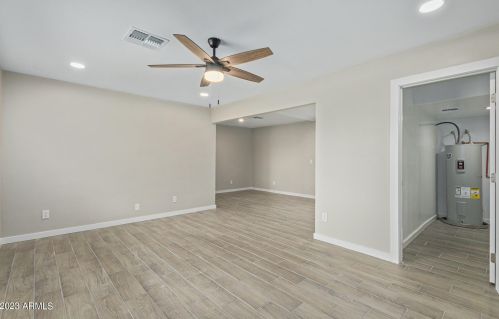 6231 3rd Ave, Phoenix AZ 85021-2405 exterior