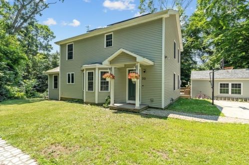 30 Grove St, Seekonk, MA 02771-6009