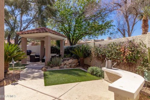 4013 Altadena Ave, Phoenix AZ 85029-3211 exterior