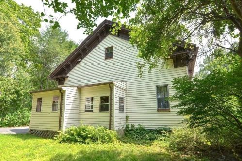 23 Nahanton St, Newton MA 02459-2907 exterior