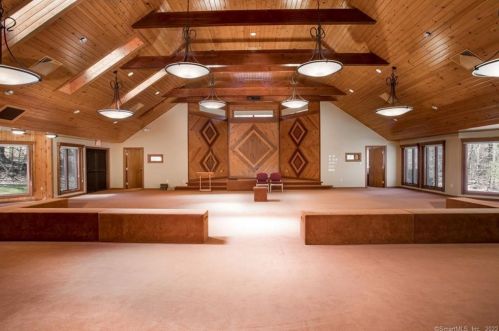 2080 Undermountain Rd, Sheffield MA 01257-9639 exterior