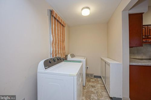 428 Billings Ave, West Deptford NJ 08066-2225 exterior