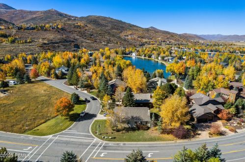 1729 Silver Spg, Park City UT 84098-6033 exterior