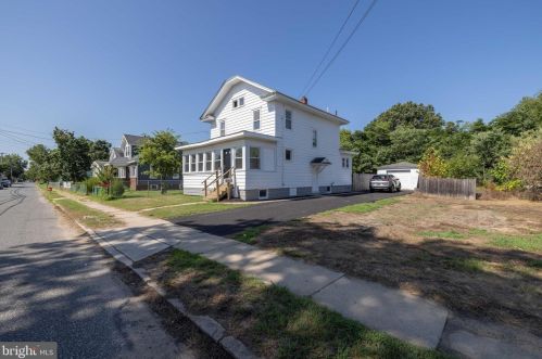 1022 Penn Line Rd, West Deptford NJ 08066-1075 exterior