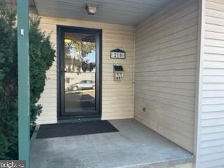 210 Elm St, West Deptford, NJ 08093-1332