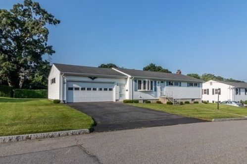 337 David St, Fall River, MA 02720-7609