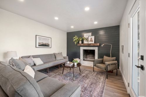 2447 Robidoux Rd, Sandy UT 84093-1129 exterior