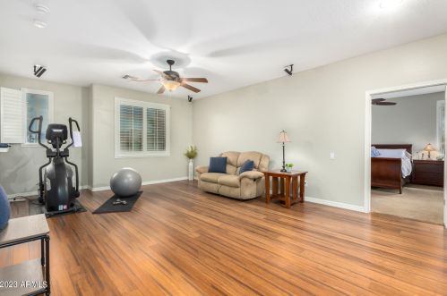 25311 51 Dr, Phoenix AZ 85035-1901 exterior