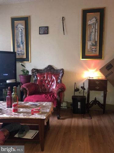 3540 5th St, Philadelphia, PA 19140-4549