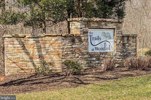 5476 Wooded Way, Columbia MD 21044-5722 exterior