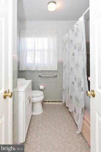 5 Cambridge Ave, Erial NJ 08081-1229 exterior