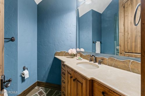 2702 Est Dr, Park City UT 84060-6878 exterior