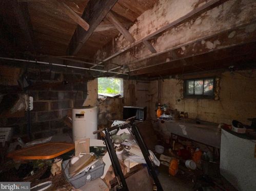 1287 Clements Bridge Rd, West Deptford NJ 08096-3085 exterior