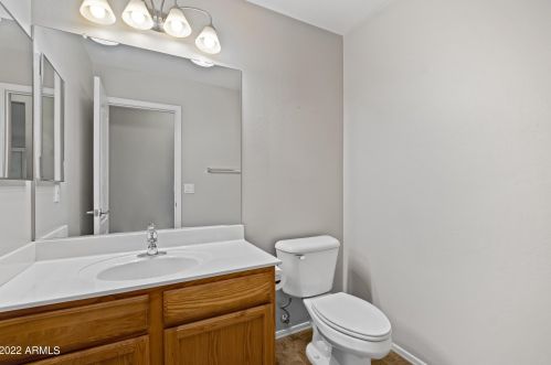 1928 Alta Vista Rd, Phoenix AZ 85041-5661 exterior