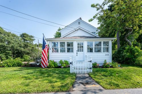 249 Ridgevale Rd, Chatham MA 02633-1074 exterior