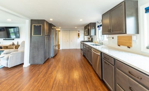 6 Benson St, Worcester MA 01604-3303 exterior