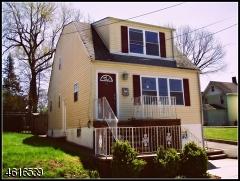 68 Clinton St, Belleville, NJ 07109-2426