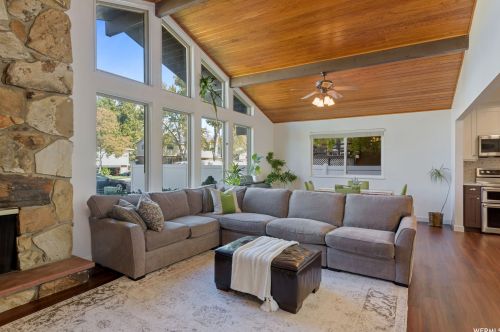 1494 Ridgemark Dr, Sandy UT 84092-3050 exterior