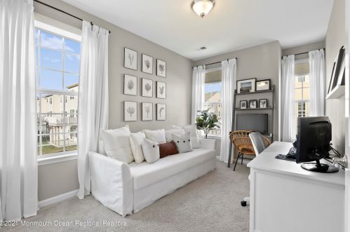 1 Kyle Dr, Tinton Falls NJ 07712-7535 exterior