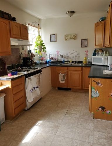 153 Belleville Ave, New Bedford MA 02746-2494 exterior