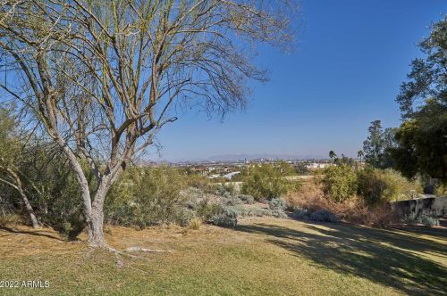 8445 48th St, Phoenix AZ 85044-5704 exterior