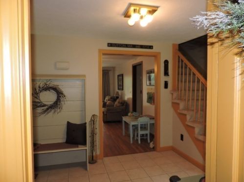 30 Jones Rd, Sutton MA 01590-2705 exterior