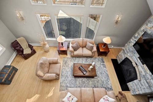 35 Monmouth St, Quincy MA 02171-1067 exterior