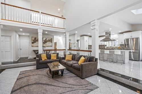 18 Francis St, North Reading MA 01864-3121 exterior