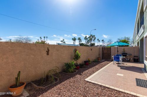 5213 16 Dr, Phoenix AZ 85015-1424 exterior