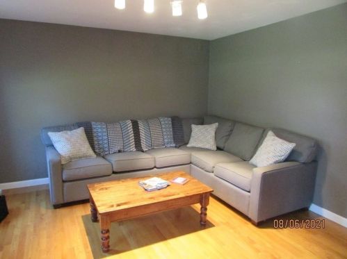 1060 Rocky Woods St, Taunton MA  02780-8200 exterior