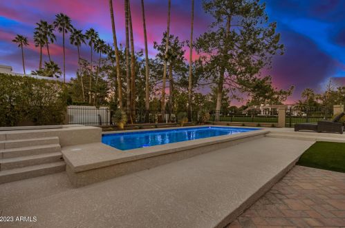 5327 26th St, Phoenix AZ 85032-8017 exterior