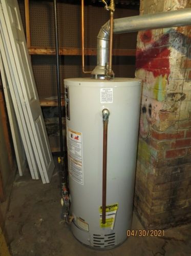 216 Dartmouth St, New Bedford MA 02740-3104 exterior